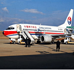 梅县机场空运航空快运业稳步发展的原因是什么？